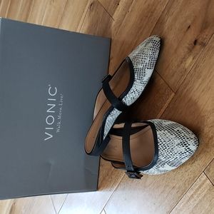 Vionic Crystal Esme Flats